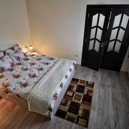 Flori'S Apartment براشوف المظهر الخارجي الصورة